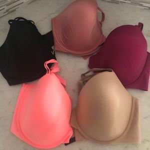 Victoria Secret lightly lined underwire bras 40DDD